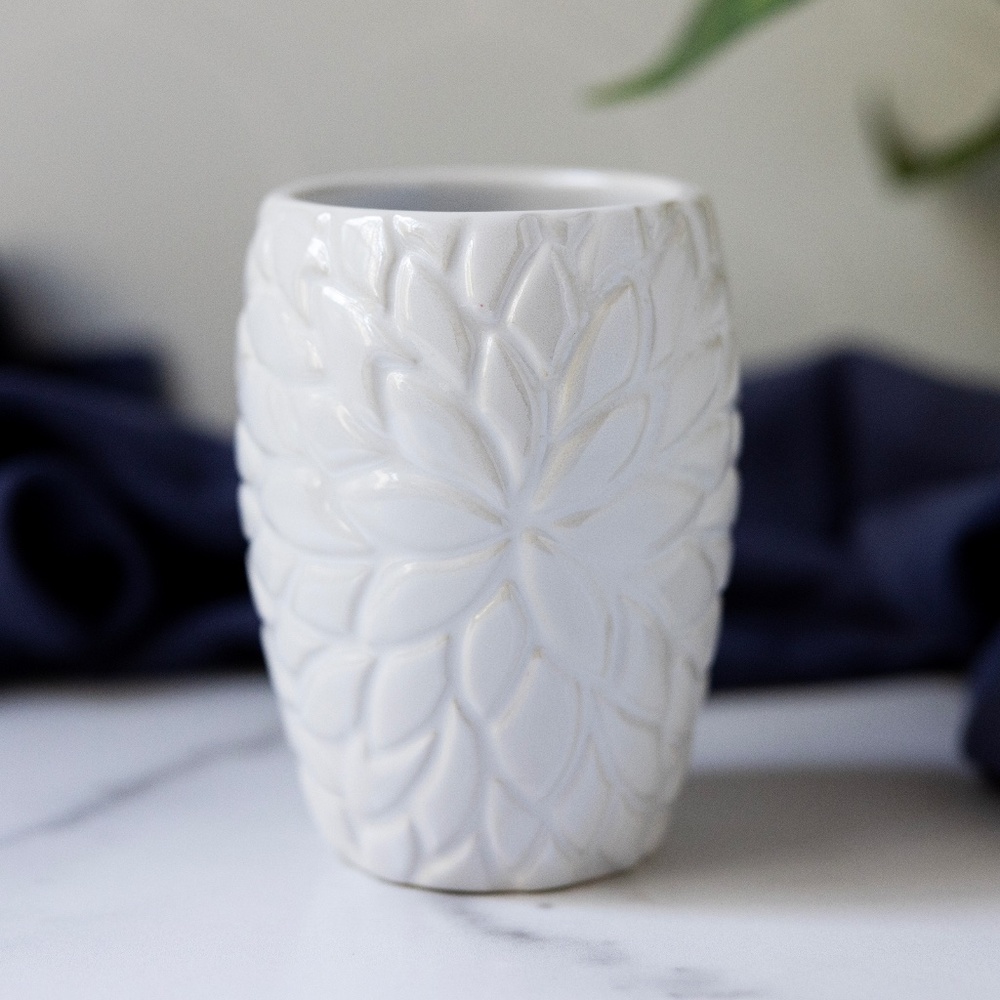 DKNY white flower bathroom cup or small vase ceramic 4.25 inches